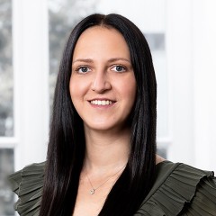 Karina Meier, Steuerfachangestellte, Schwabach